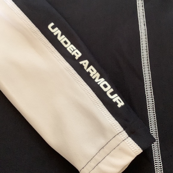 Under Armor Cold Gear - Picture 4 of 5